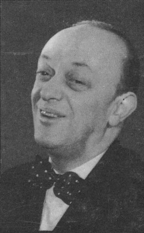 Григо́рий Ма́ркович Яро́н (13 [25] февраля 1893, Петербург ― 31 декабря 1963, Москва) ― советский артист оперетты, режиссёр и либреттист, народный артист РСФСР (1940).