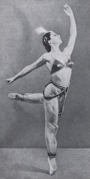 Р. Ахундова (Красавица иранская) в балете «Семь красавиц» К. Караева