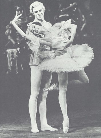 Наталия Бессмертнова и Александр Богатырёв в балете