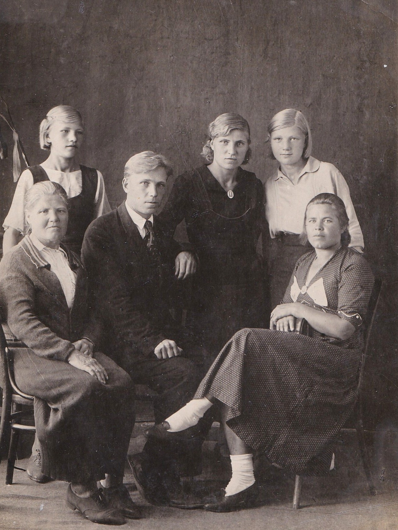 1939г. Анна Александровна с детьми.