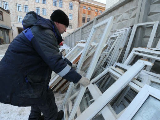 дефицит стекла