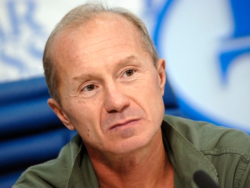 Андрей Панин